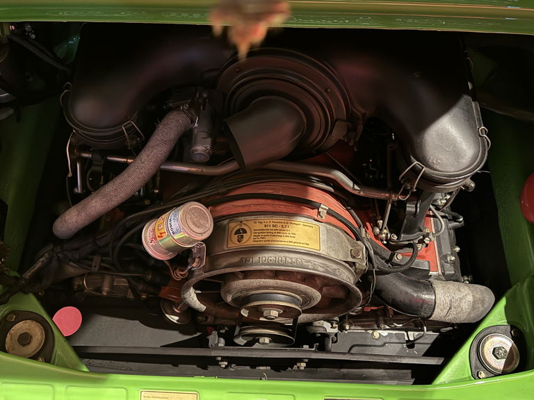 Porsche 911 Carrera 2.7