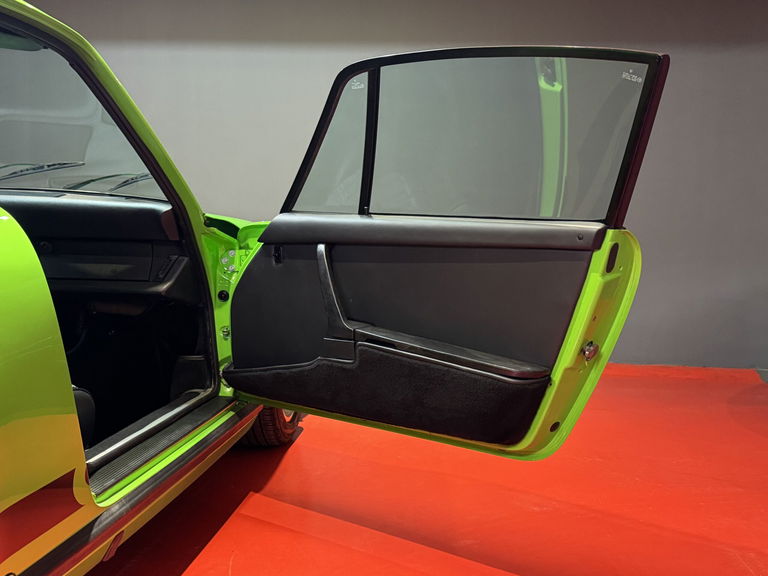 Porsche 911 Carrera 2.7