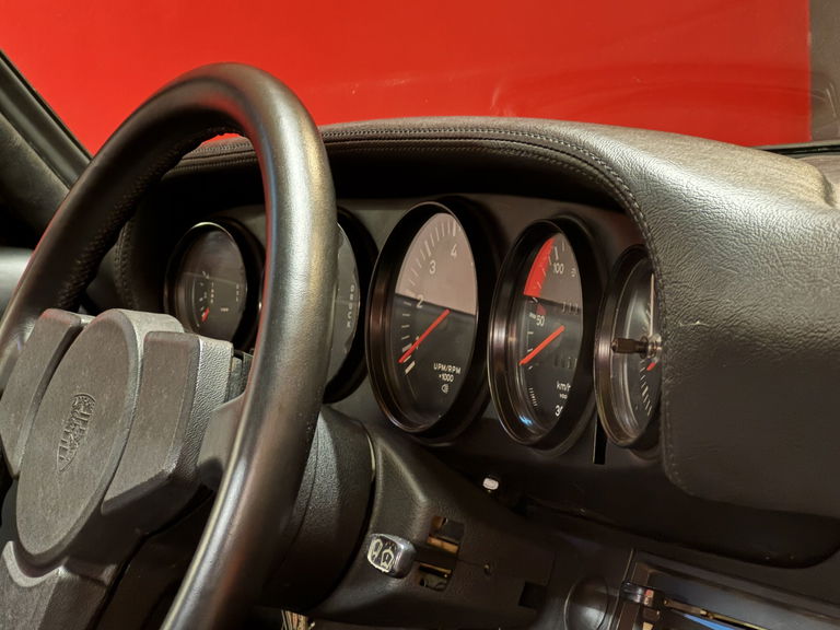 Porsche 911 Carrera 2.7