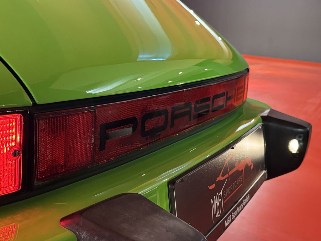 Porsche 911 Carrera 2.7