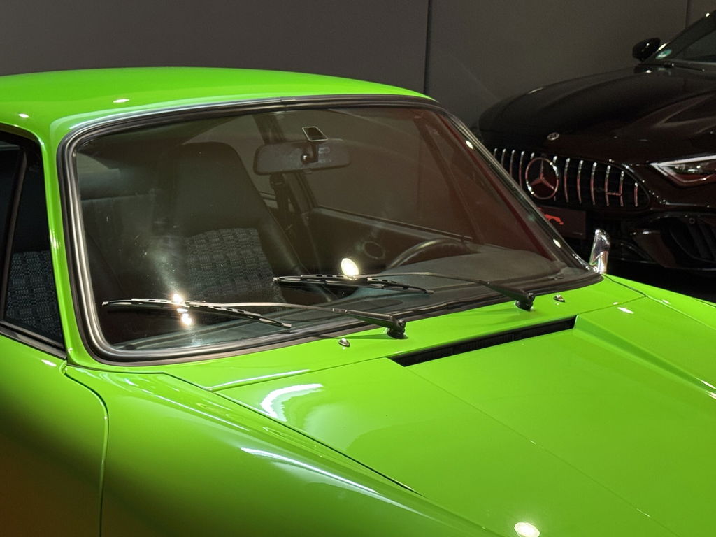 Porsche 911 Carrera 2.7