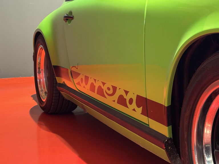 Porsche 911 Carrera 2.7
