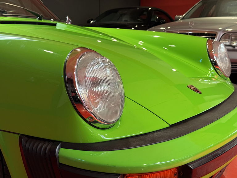 Porsche 911 Carrera 2.7