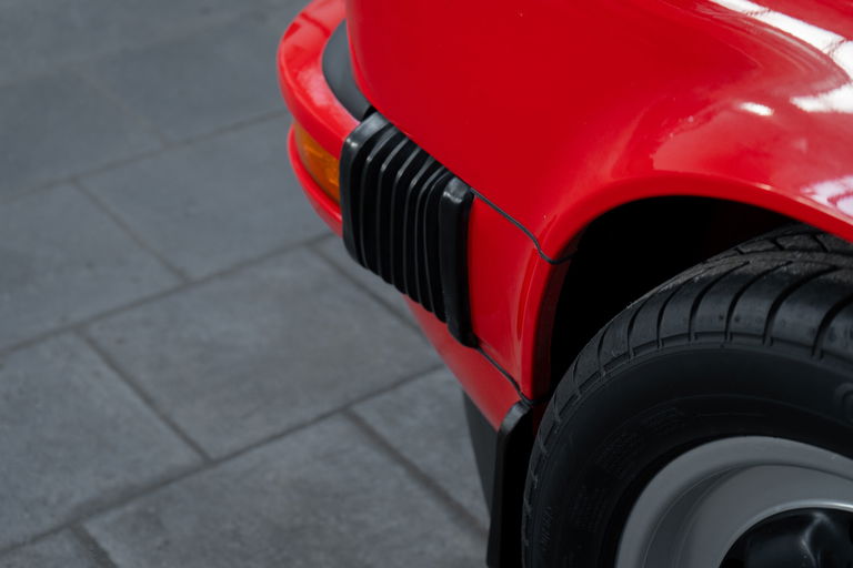 Porsche 911 Carrera 3.2 (US)