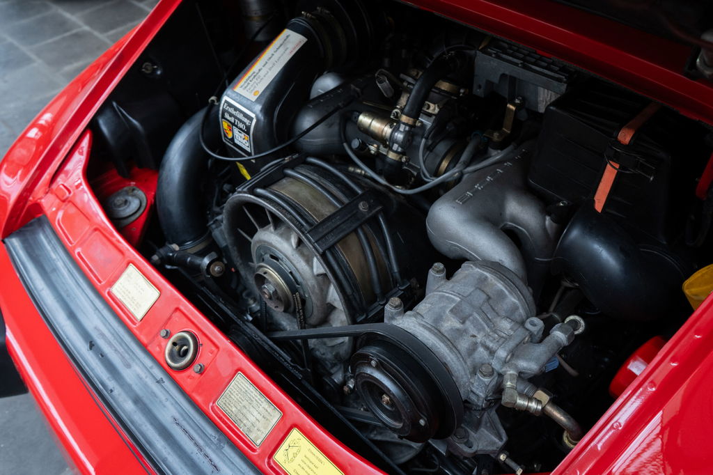 Porsche 911 Carrera 3.2 (US)