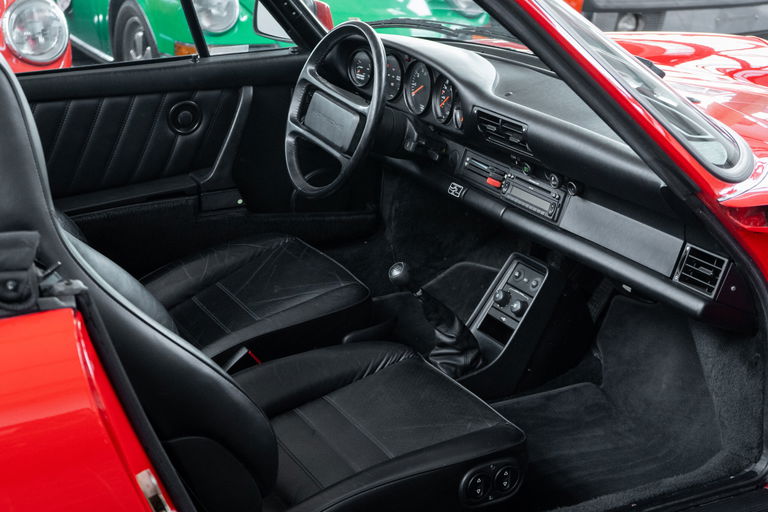 Porsche 911 Carrera 3.2 (US)