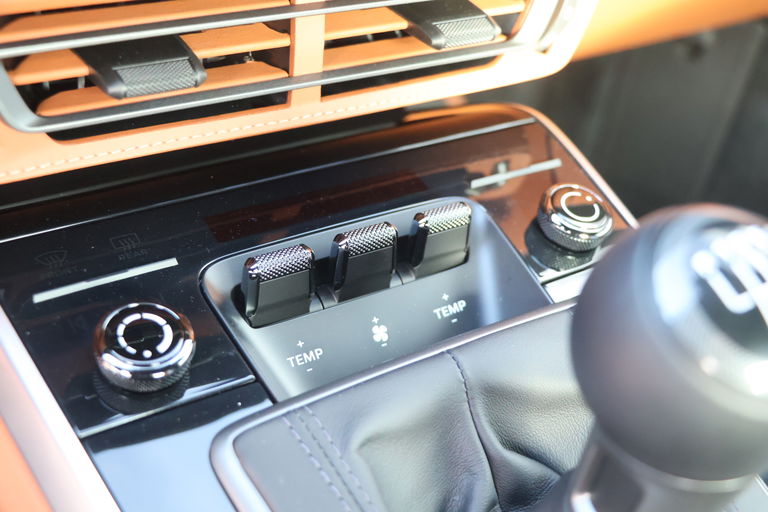 Porsche 992 Sport Classic