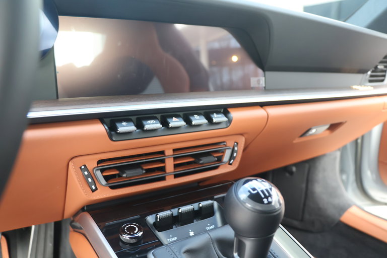 Porsche 992 Sport Classic