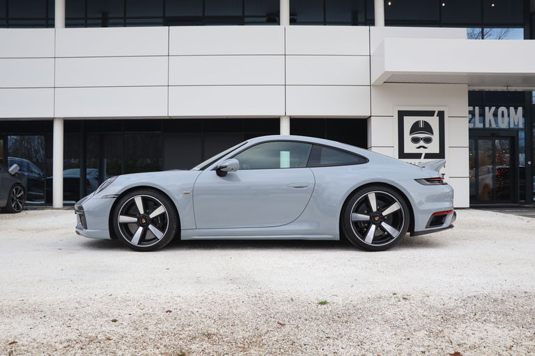 Porsche 992 Sport Classic