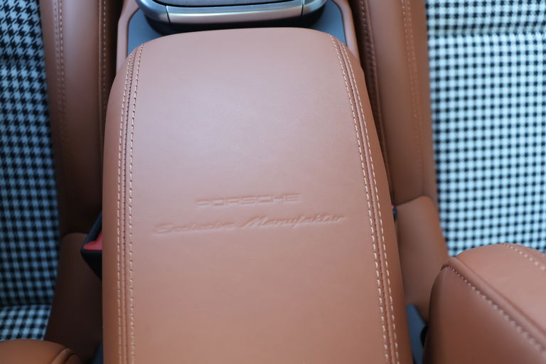 Porsche 992 Sport Classic