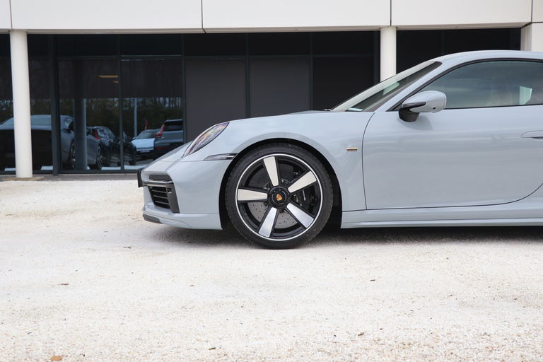 Porsche 992 Sport Classic