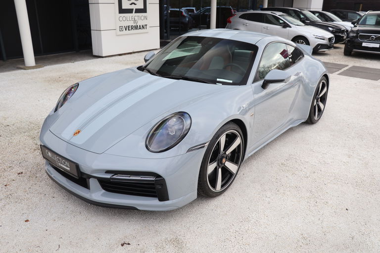 Porsche 992 Sport Classic