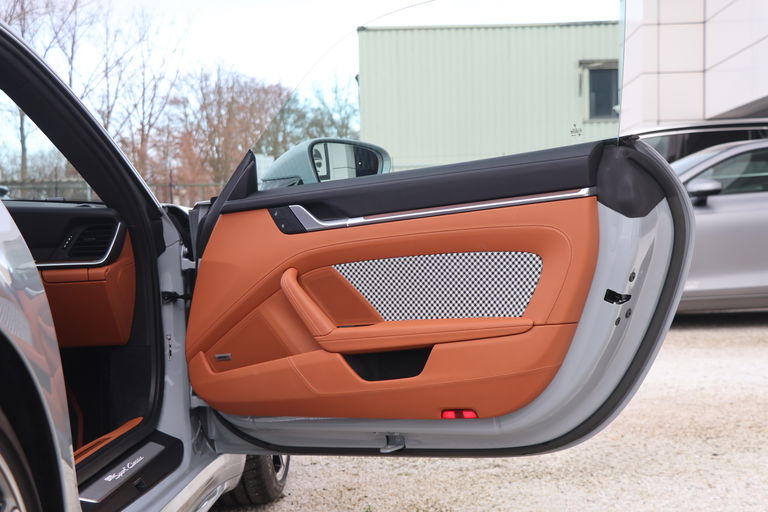 Porsche 992 Sport Classic