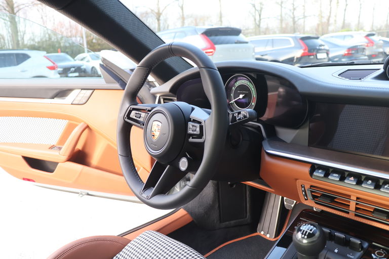 Porsche 992 Sport Classic