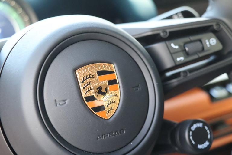 Porsche 992 Sport Classic