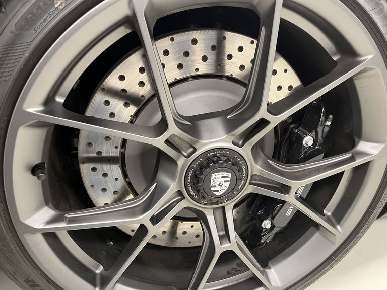 Porsche 992 GT3 Touring