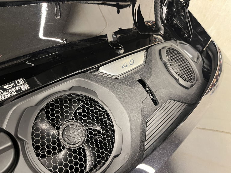 Porsche 992 GT3 Touring