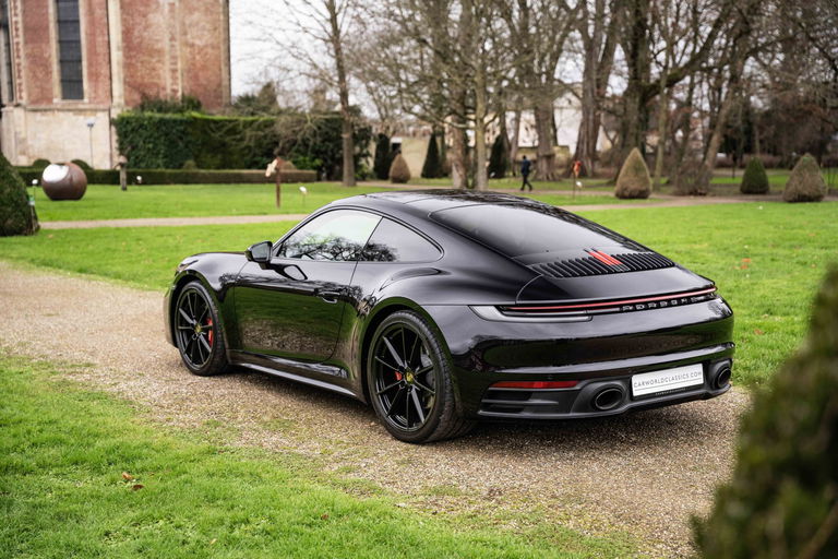 Porsche 992 Carrera 4S