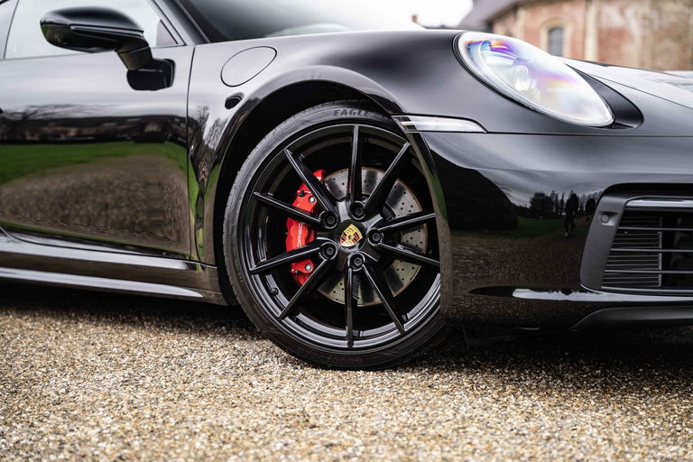 Porsche 992 Carrera 4S