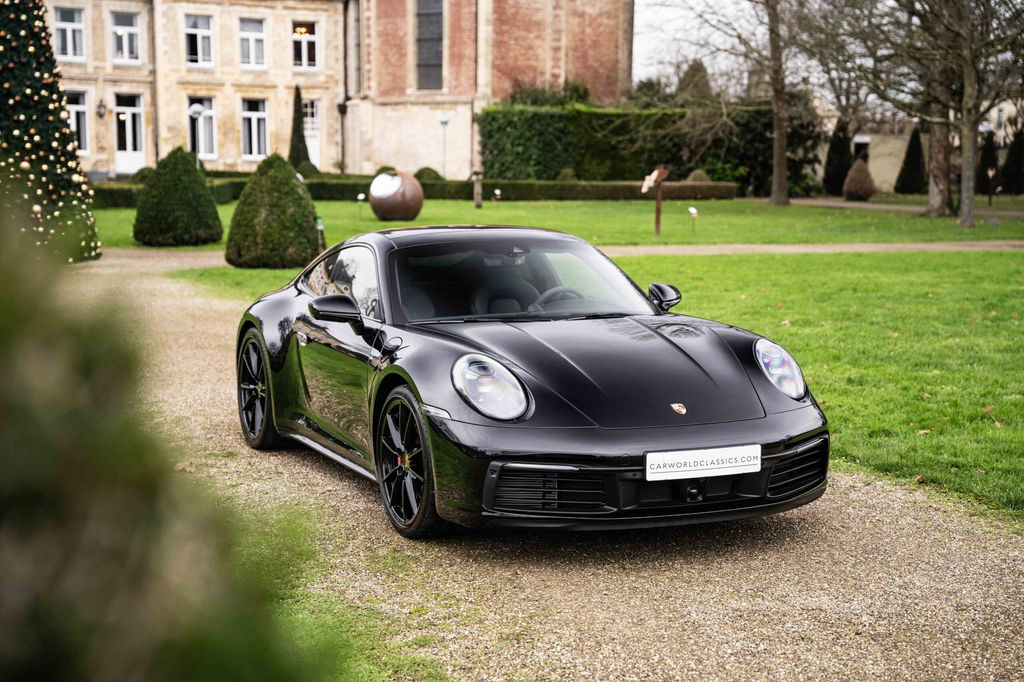 Porsche 992 Carrera 4S