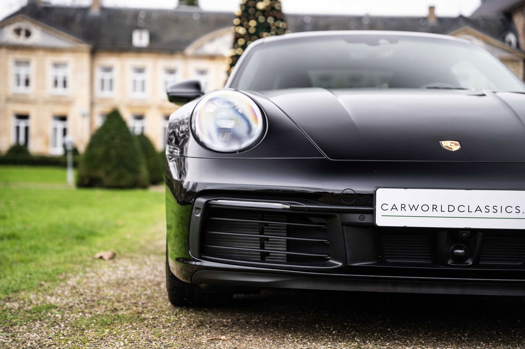 Porsche 992 Carrera 4S