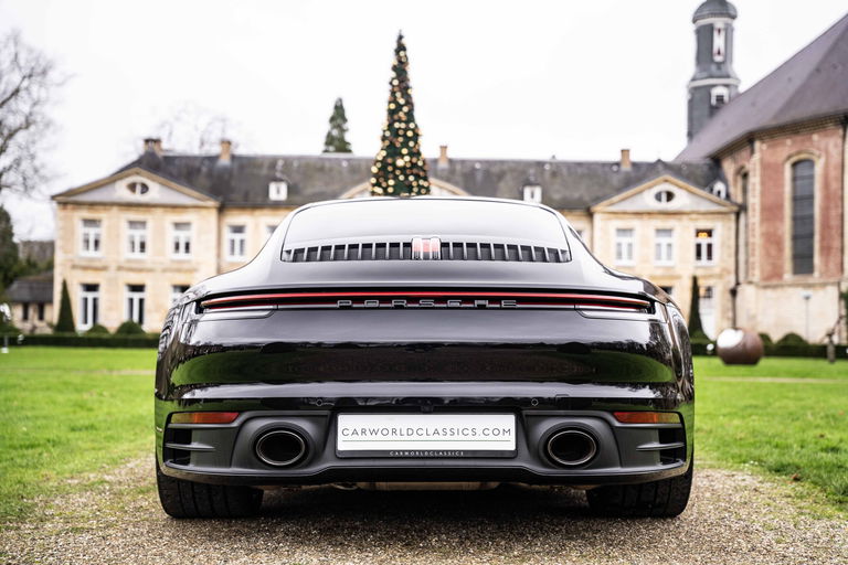Porsche 992 Carrera 4S