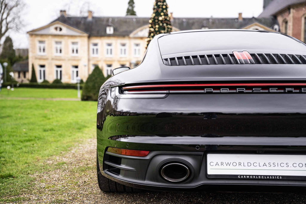 Porsche 992 Carrera 4S