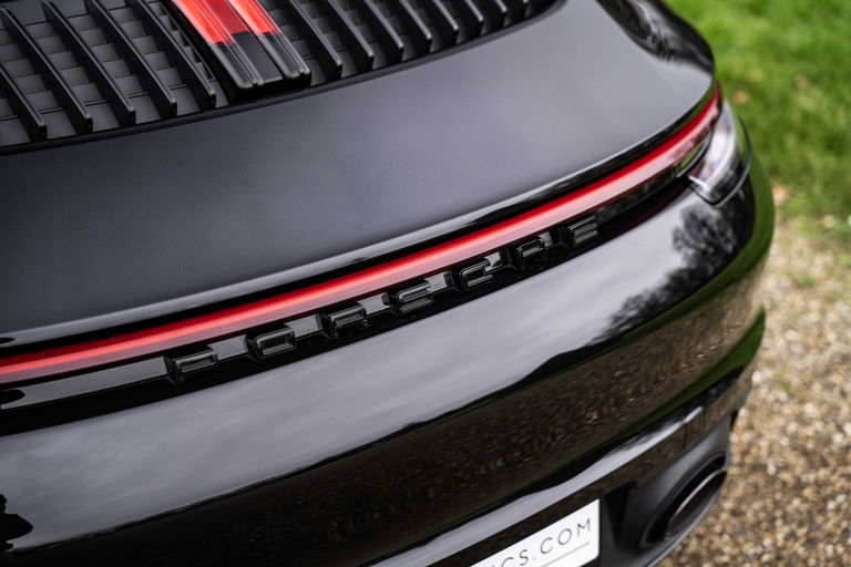 Porsche 992 Carrera 4S