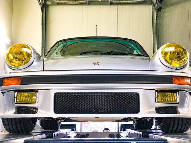 Porsche 911 Turbo 3.3