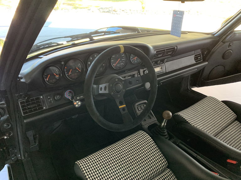Porsche 964 Carrera 4