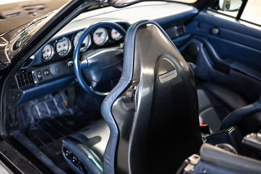 Porsche 993 Carrera 4