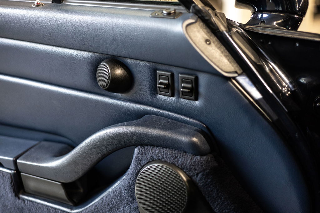 Porsche 993 Carrera 4