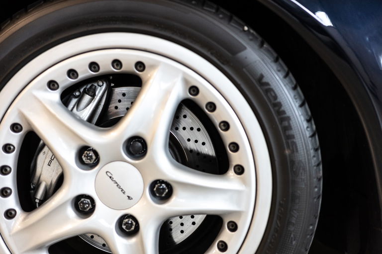 Porsche 993 Carrera 4