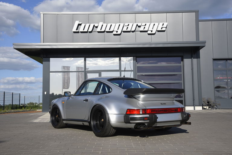 Porsche 911 Turbo 3.3