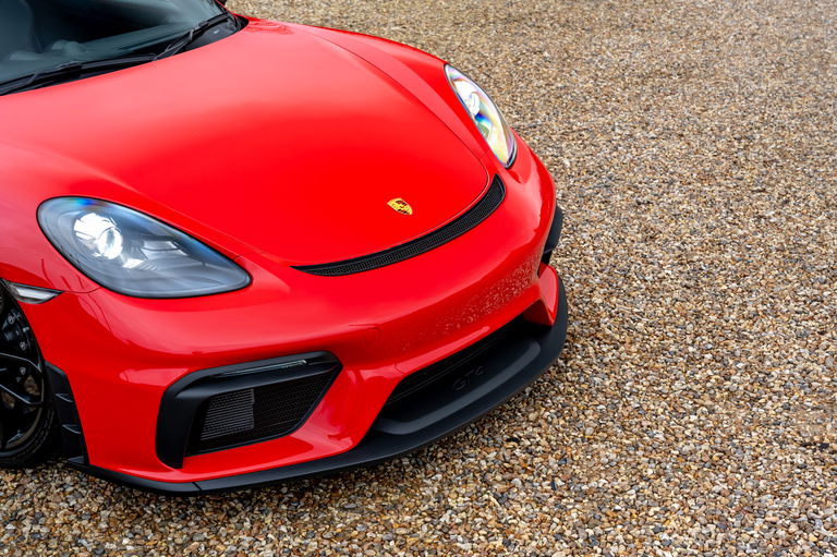 Porsche 718 Cayman GT4