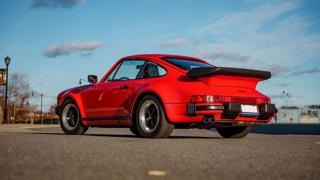 Porsche 911 Turbo 3.3 (US)