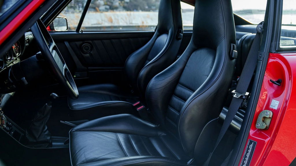 Porsche 911 Turbo 3.3 (US)