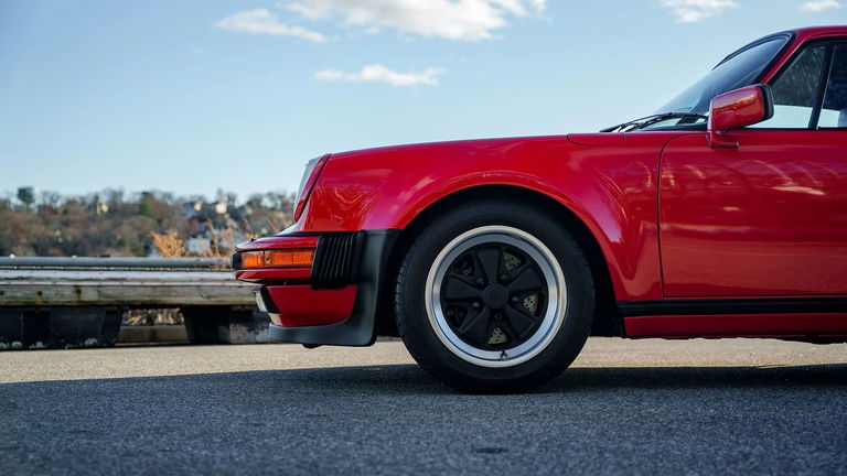 Porsche 911 Turbo 3.3 (US)