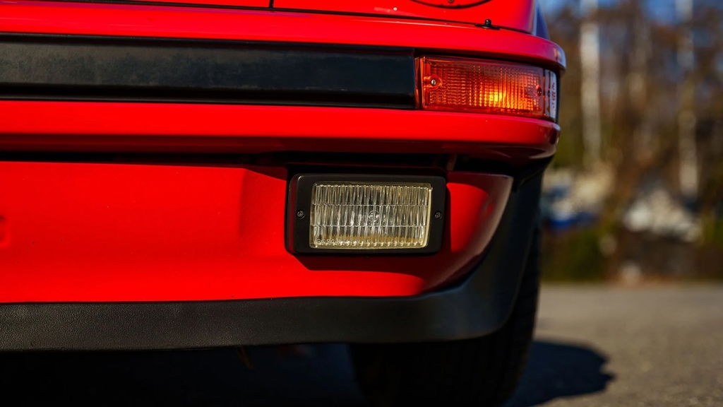Porsche 911 Turbo 3.3 (US)