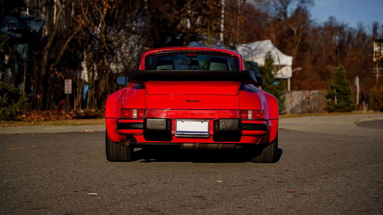 Porsche 911 Turbo 3.3 (US)