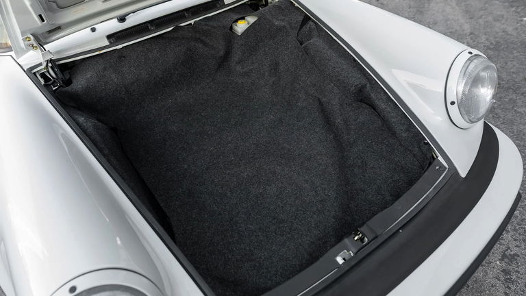 Porsche 911 Carrera 3.2 Speedster (US)