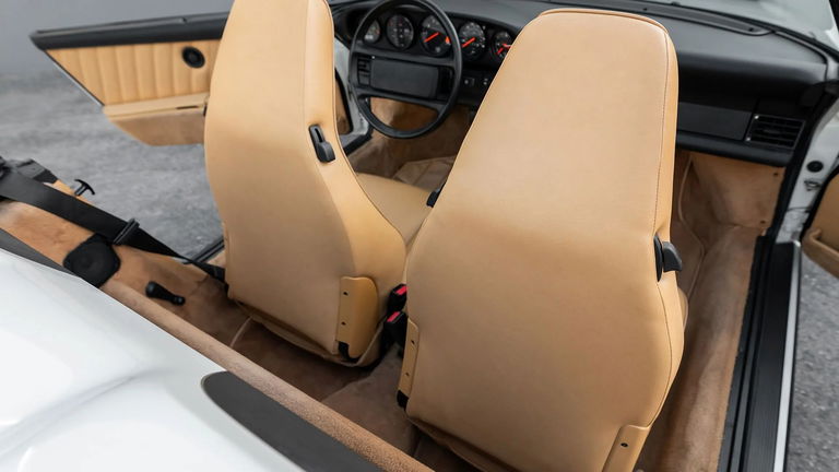 Porsche 911 Carrera 3.2 Speedster (US)