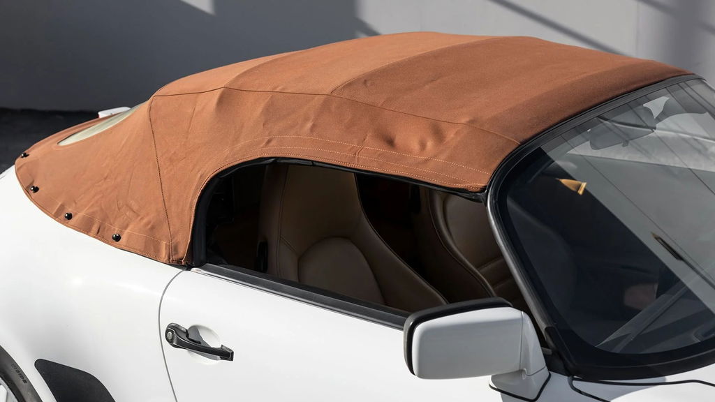 Porsche 911 Carrera 3.2 Speedster (US)