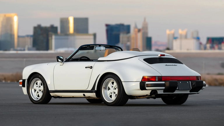 Porsche 911 Carrera 3.2 Speedster (US)