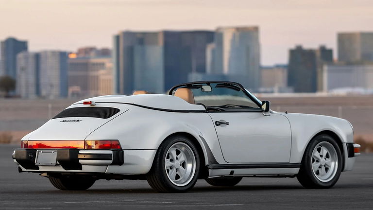 Porsche 911 Carrera 3.2 Speedster (US)