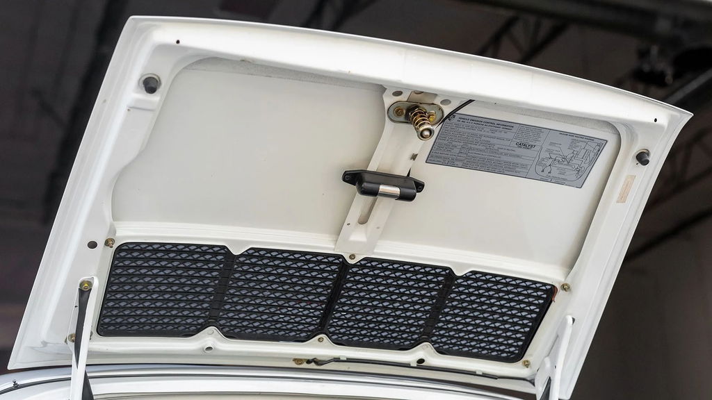 Porsche 911 Carrera 3.2 Speedster (US)