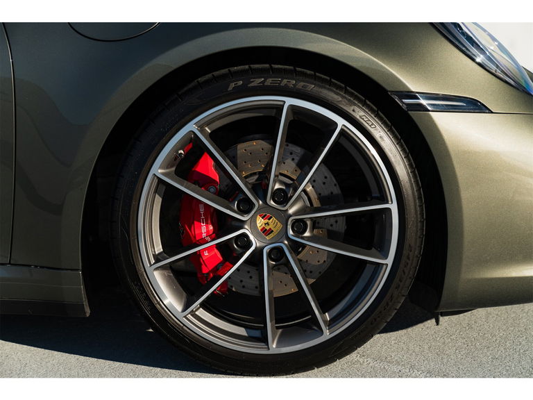 Porsche 992 Carrera 4S