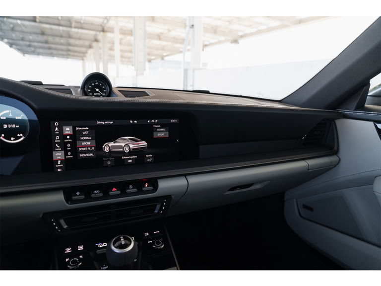 Porsche 992 Carrera 4S