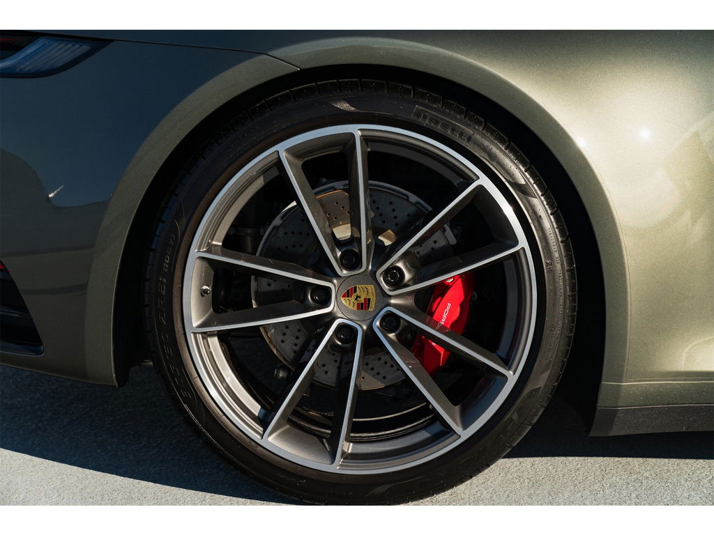 Porsche 992 Carrera 4S