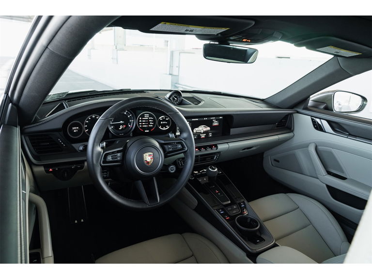 Porsche 992 Carrera 4S